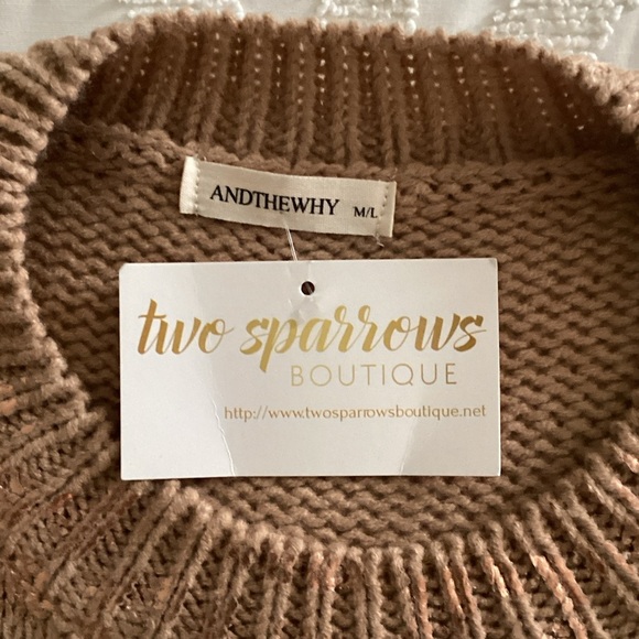 Chic Leopard Print Crew Neck Sweater - Picture 4 of 11